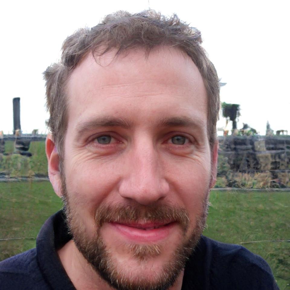 Çiçek düzenleme uzmanımız Mehmet Bey